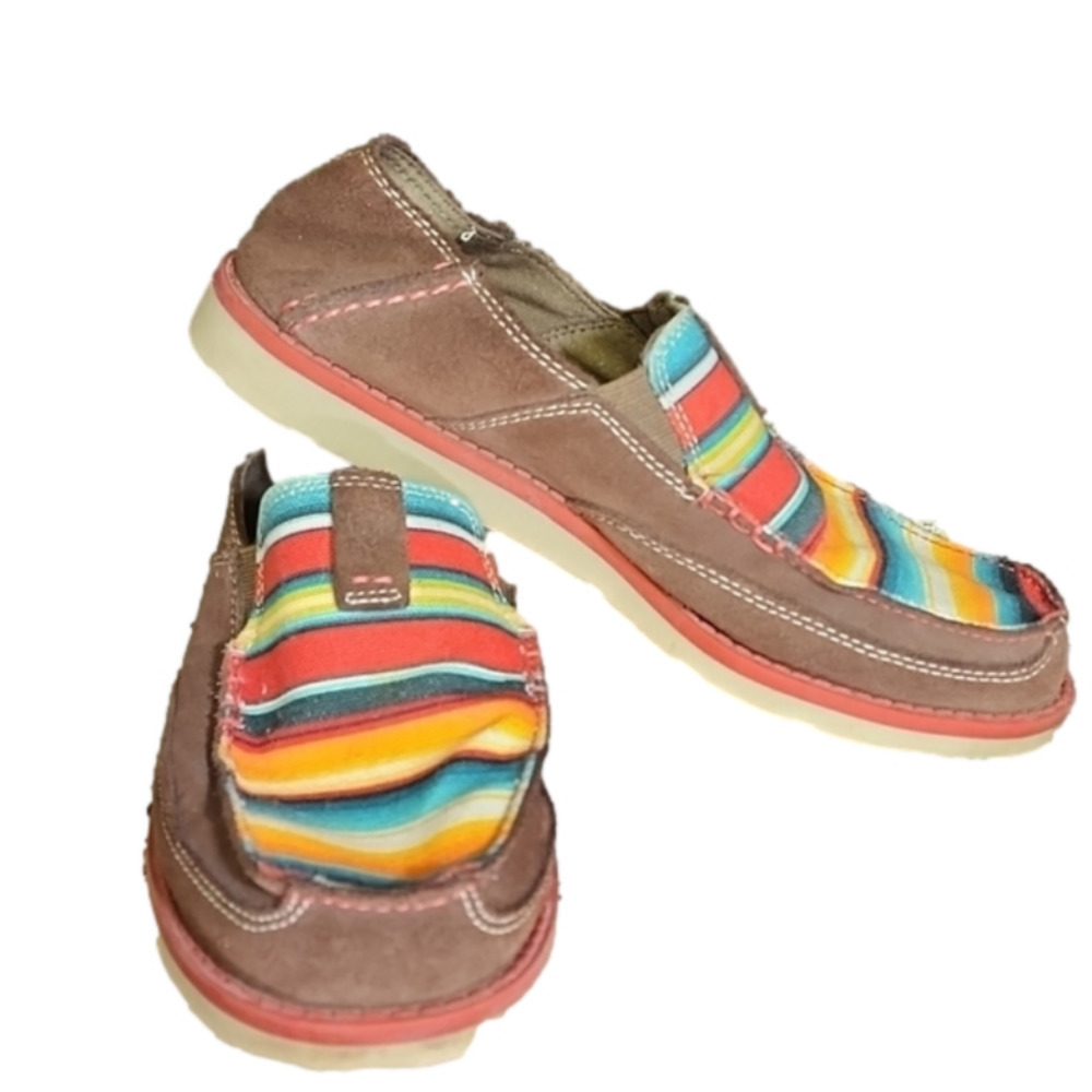 ariat Cruiser slip on serape size 5